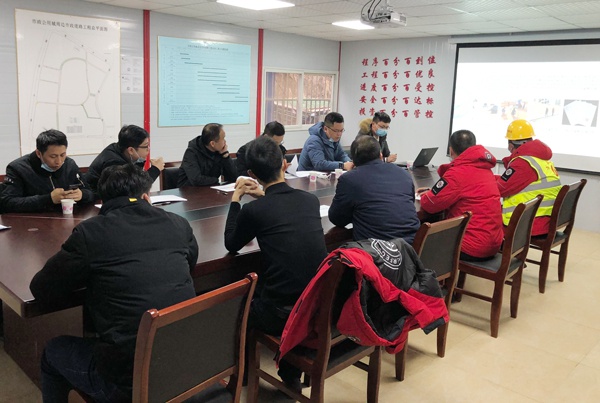 南昌市政建設(shè)集團(tuán)對市政公用城周邊市政道路項目進(jìn)行質(zhì)量安全進(jìn)度大檢查6001.jpg