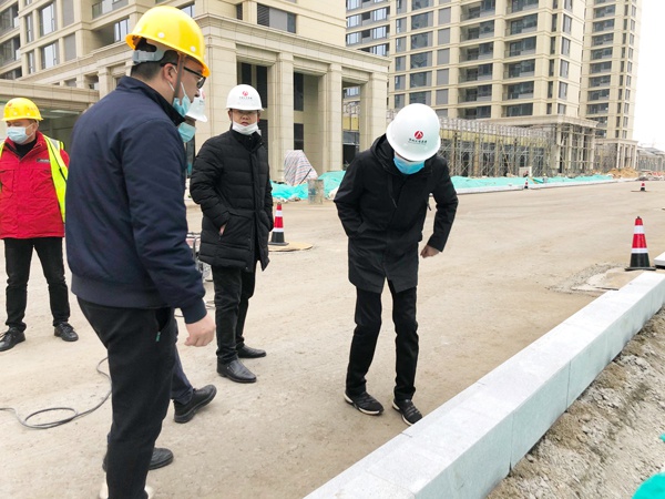 南昌市政建設(shè)集團(tuán)對市政公用城周邊市政道路項目進(jìn)行質(zhì)量安全進(jìn)度大檢查6004.jpg