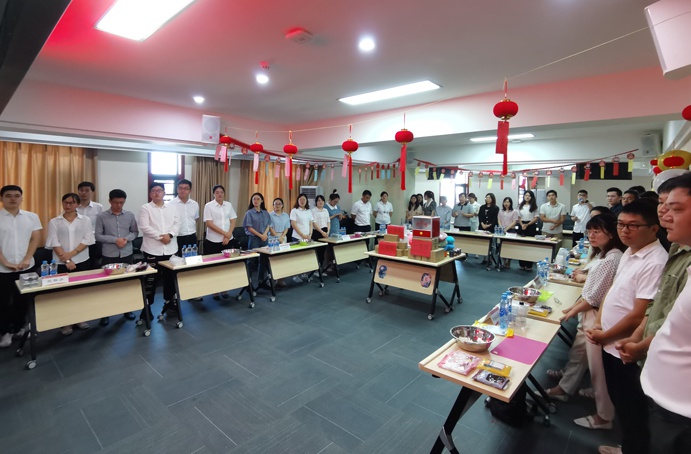 共青團(tuán)南昌市政建設(shè)集團(tuán)有限公司委員會(huì)舉辦了“承傳統(tǒng)文化，享團(tuán)圓美滿”中秋主題活動(dòng)6910.jpg