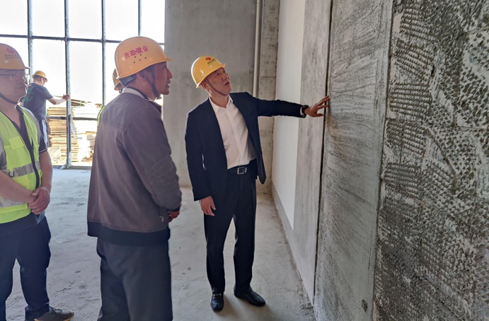 徐旭前往市政公用城三期項目、市政綠色建材科技產(chǎn)業(yè)園項目調(diào)研